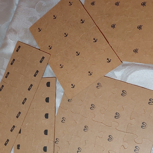 Cardinal•Disney Junior•5 Wood Puzzles• Work-Space/Storage Tray - Picture 7 of 11